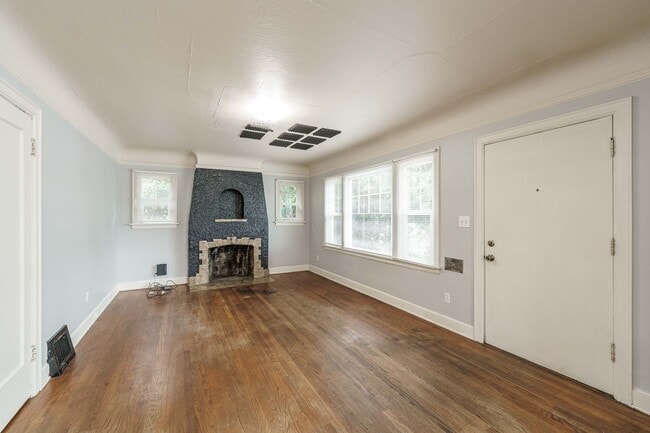 Photo - Rushbanks Unit 220