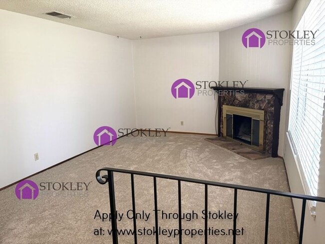 Photo - 1257 Cougar Ln