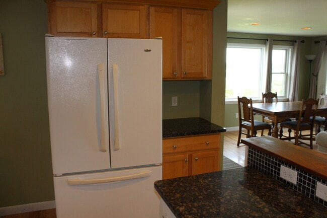 Photo - 46 Conanicut Rd