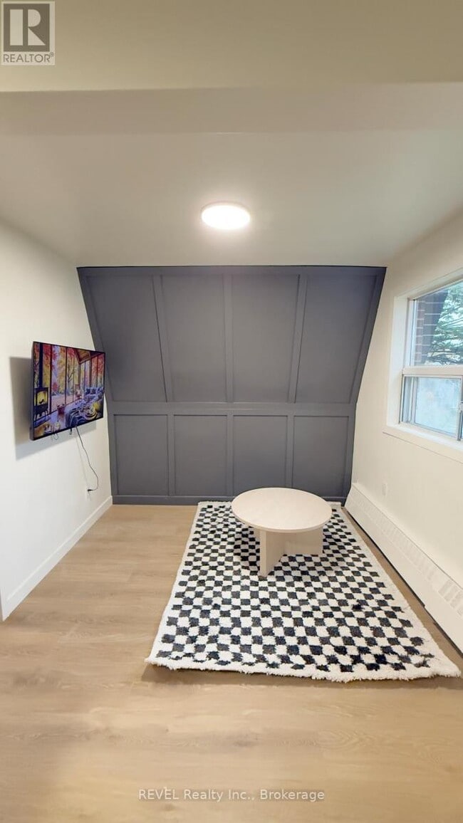 Photo - 60 Triller Ave