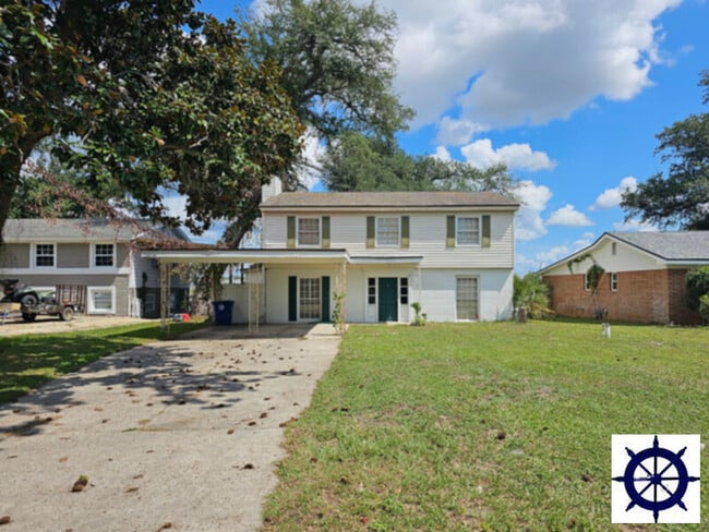 Building Photo - 1923 Tyndall Dr