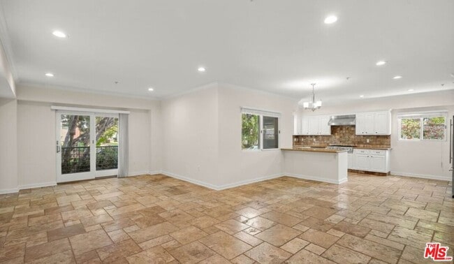 Photo - 10616 Kinnard Ave Unit 101