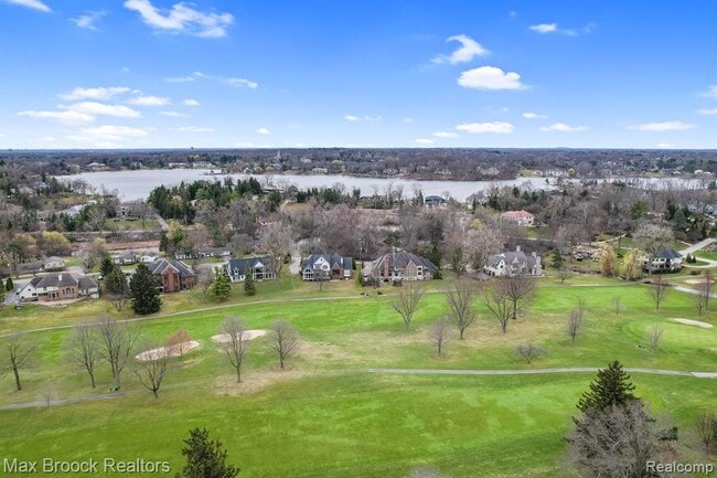 2905 W Hickory Grove Rd