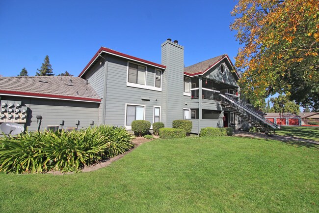 Lakes Gardens Apartments For Rent In Lodi Ca Forrent Photo Lakes Gardens Apartments