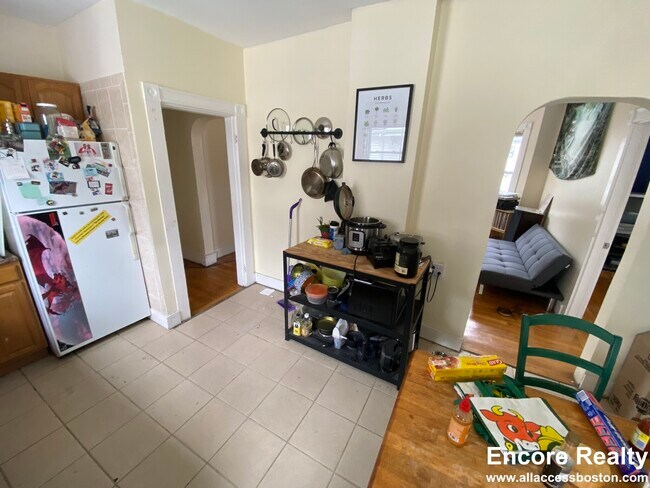 Photo - 110 Murdock St Unit 3