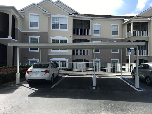 Building Photo - Wonderful 3 Bedroom/2 Bathroom Condo!!! Ga...