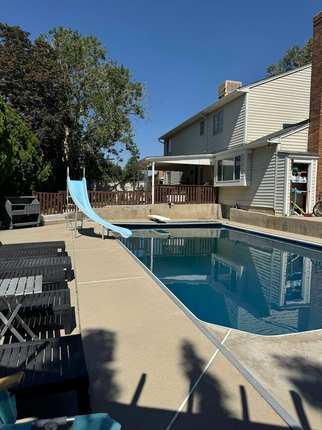 Photo - 1242 E Eastridge Cir