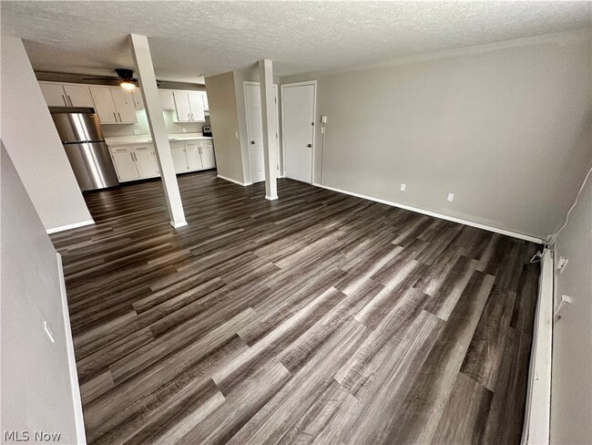 Photo - 660 S Shore Ct