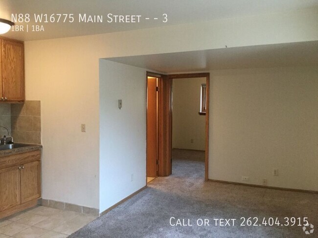 Building Photo - Lower 1 Bedroom Private Entry Apartment Unit 3