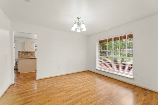 Photo - 38 Tall Sky Pl