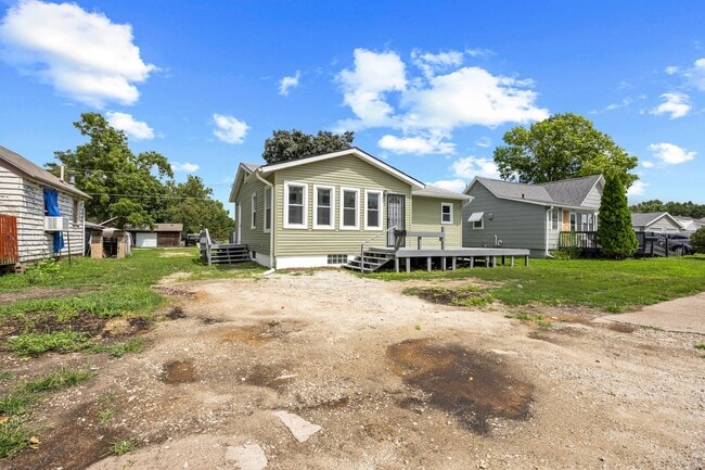 Photo - 314 Warford St
