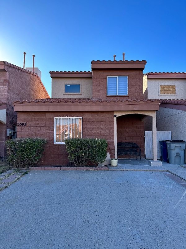 Photo - 3593 Waterspring Way
