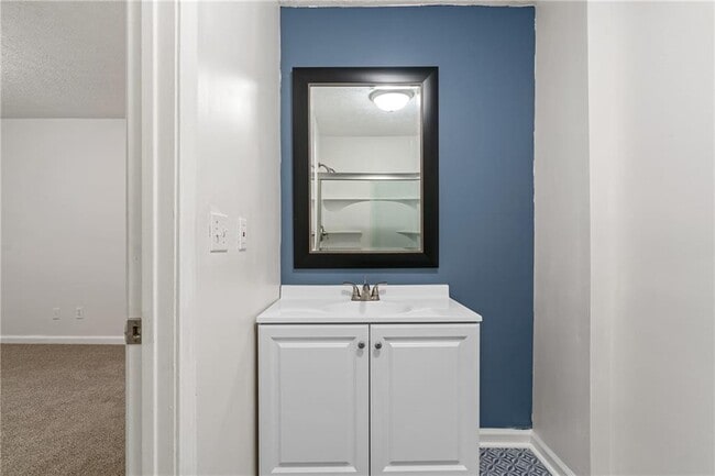 Photo - 6290 Love St