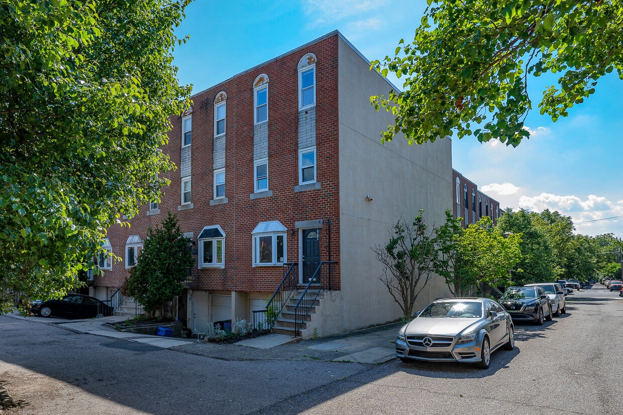 Photo - 2822 Ogden St (Philadelphia, PA)
