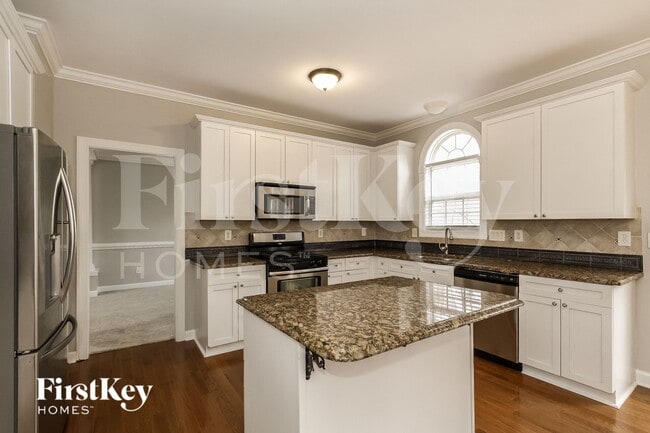 Photo - 152 Longboat Rd