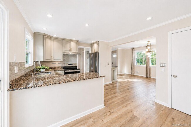 Photo - 10 Lundy Ln