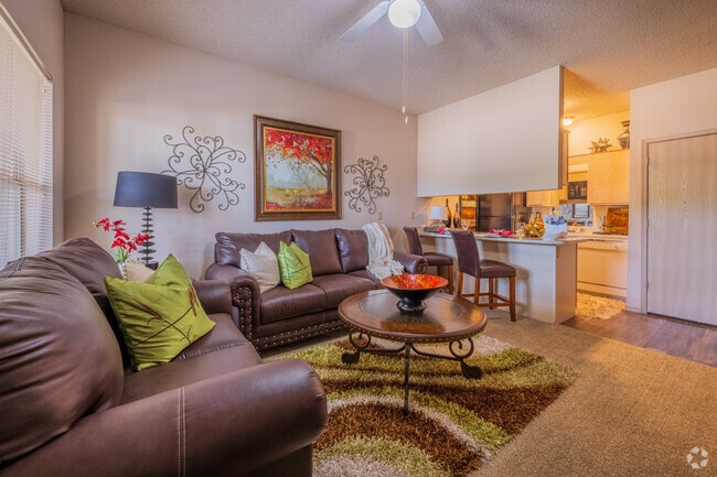 1BR 1BA - 556SF - Living room - The Greens at Moore