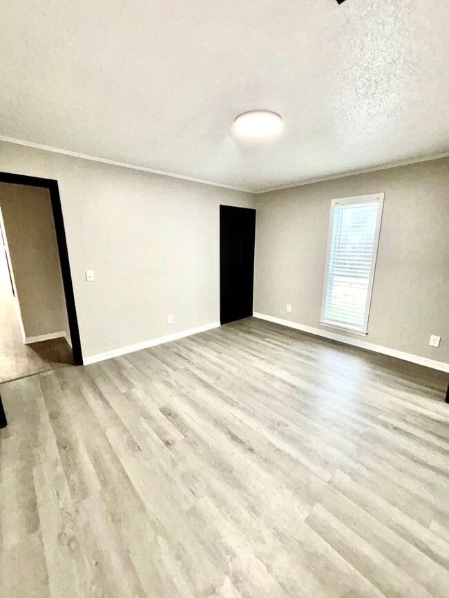 Photo - 5313 Johnwood- Valley View-Move In Ready!