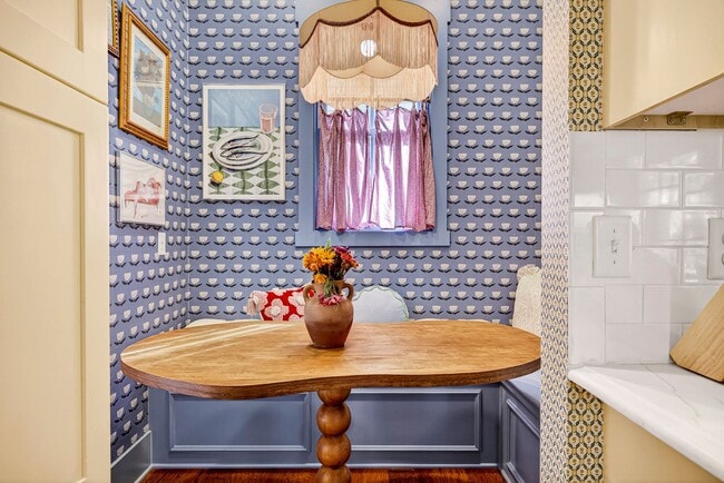 Photo - 214 W Gwinnett St