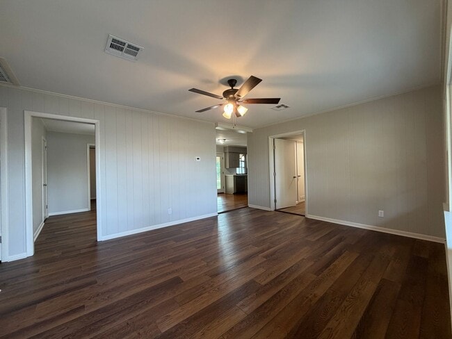 Photo - 608 SE 6th St