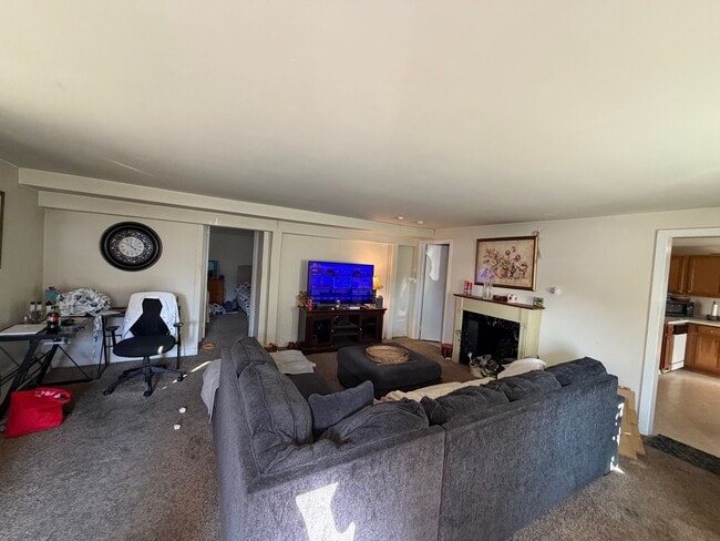 Building Photo - Grange building Unit 2