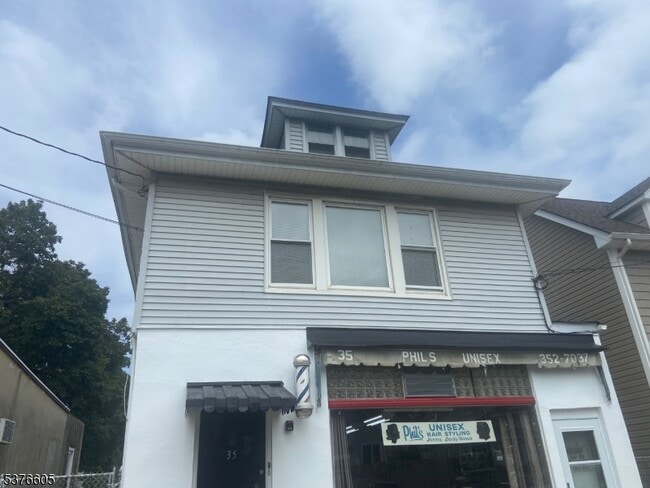 Building Photo - 35 Coe Ave Rental