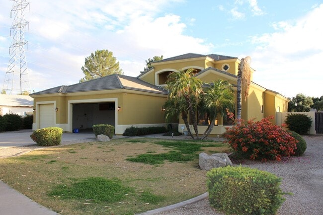 Stunning 4 bedroom custom home Mesa - Stunning 4 bedroom custom home Mesa