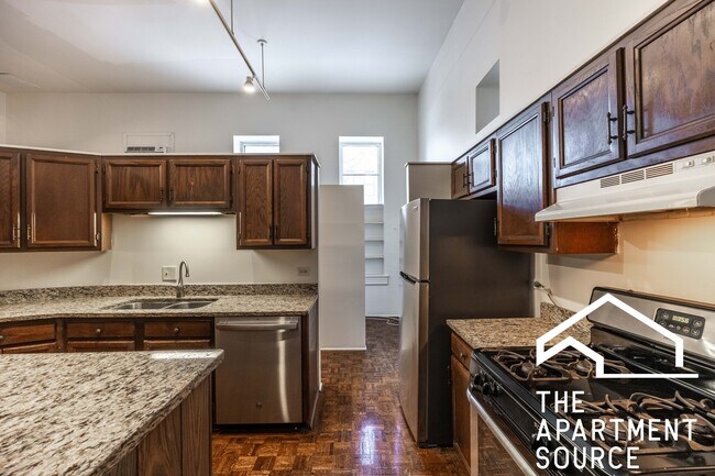 Photo - 2059 N Clifton Ave Unit 1