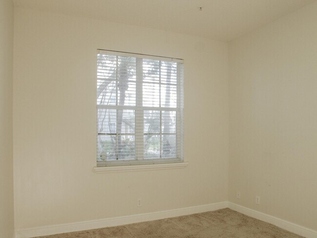 Photo - 124 Jesup Ln