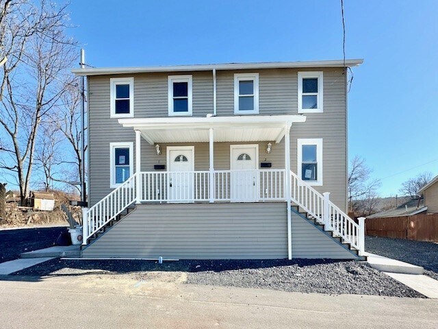 Photo - 1 N Diamond St