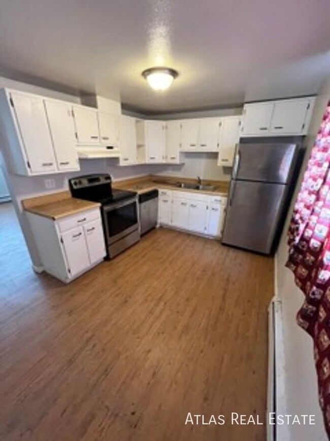 Building Photo - 3750 Owens St Unit C Rental