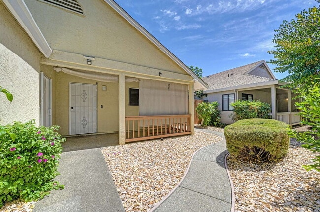 Building Photo - Unique Opportunity!