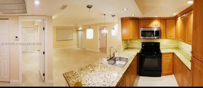Building Photo - 2720 W 63rd Pl Unit 103 Rental