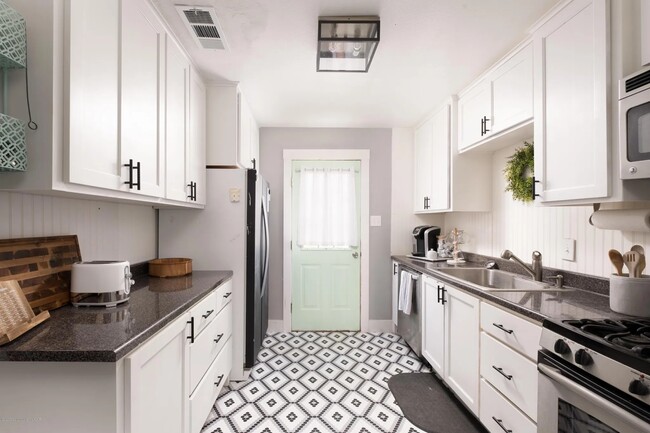 Photo - 4205 Bowie St