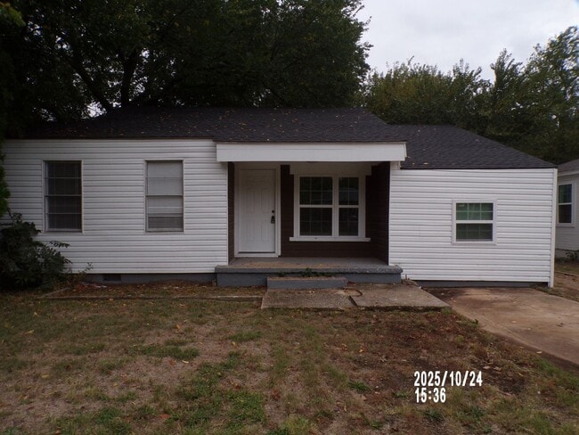 Building Photo - Fantastic redo