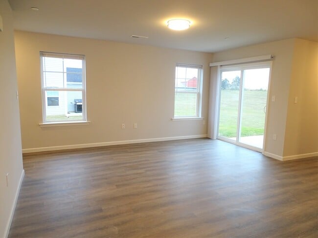 Photo - 14 Cobblestone Ct