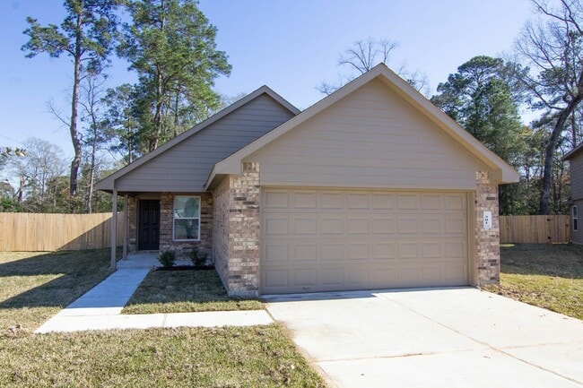 Building Photo - 301 N Meadows Dr