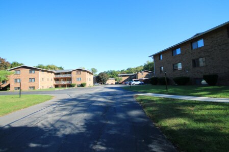 Parking - Penfield Skyline Apartments