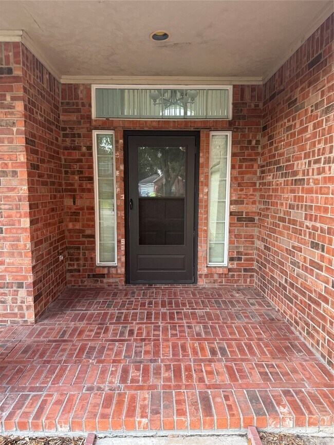 12022 Miramar Shores Dr