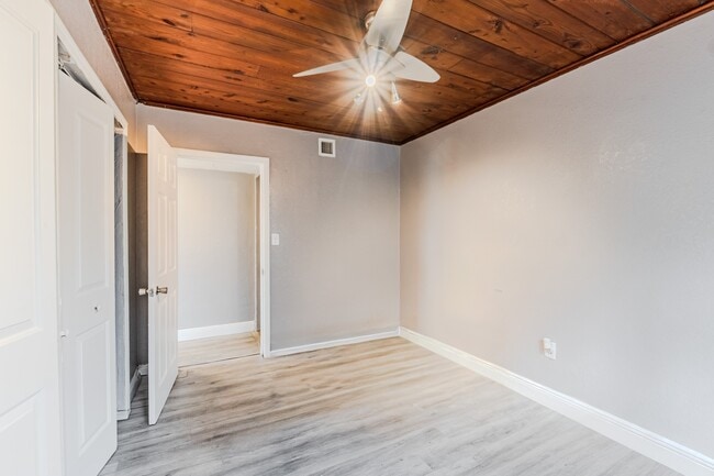 112 W 34th St