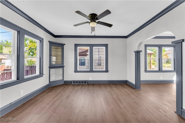 Photo - 8302 Pinegrove Ave