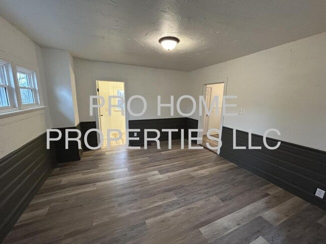 Photo - 28 Willowwood Dr