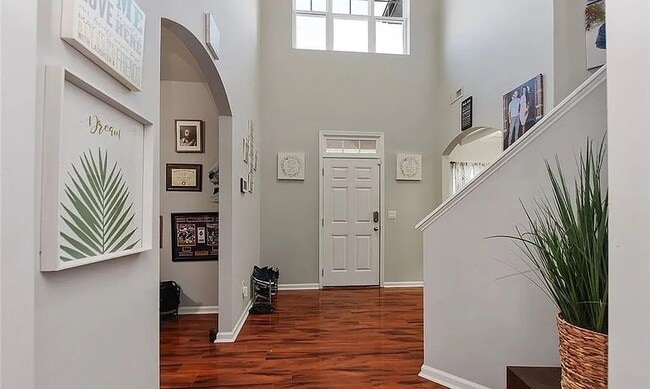 Photo - 364 Heathrow Dr