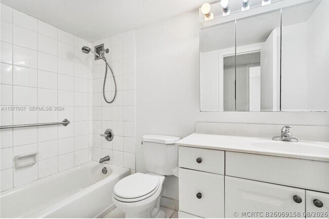 Photo - 2001 Atlantic Shores Blvd Unit 109
