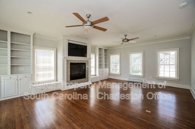 Photo - 1166 Waterfront Dr