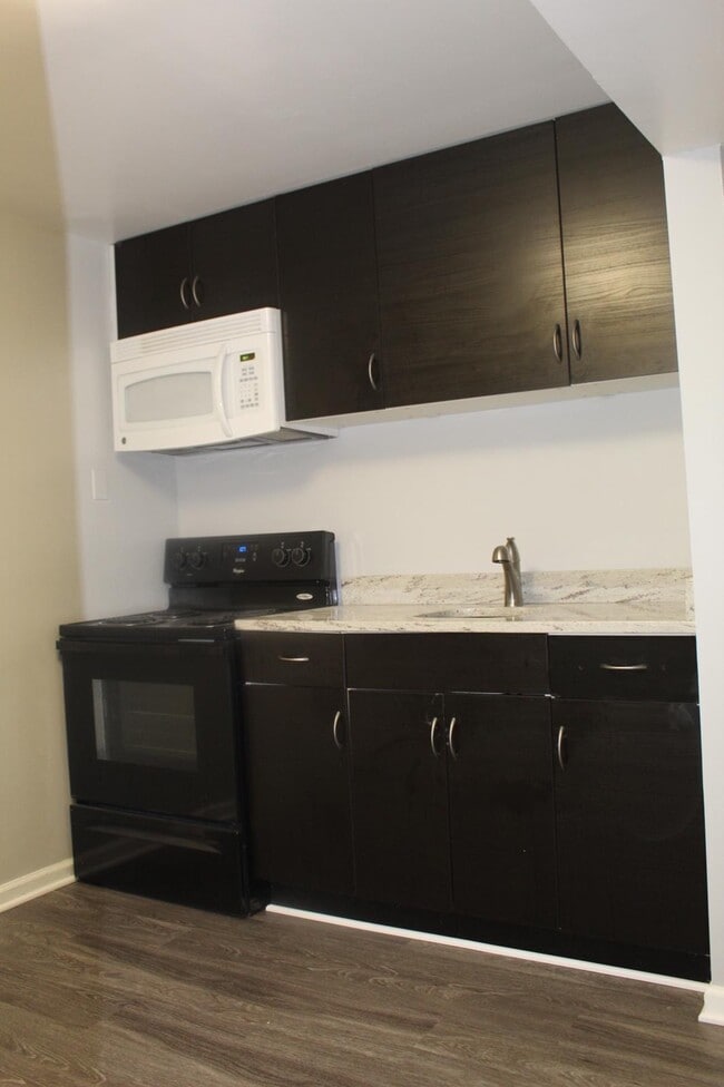 Photo - 2504 Heatherwood Ct Unit B