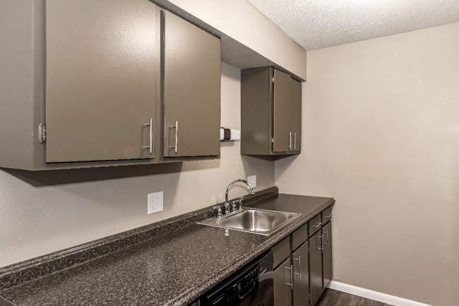 Photo - 4668 Talmadge Rd Unit 4676 Talmadge Rd Apt 3C