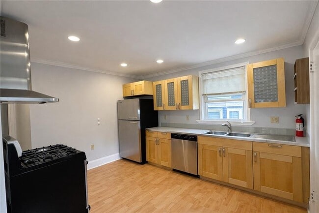 Photo - 739 Rock St Unit 1