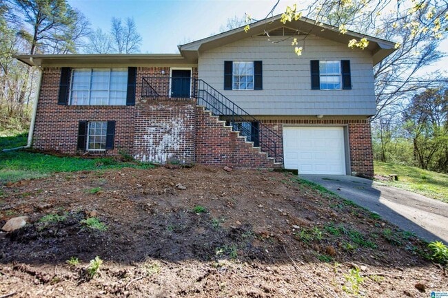Building Photo - 3 Bedroom 1.5 Bath Home in Adamsville Area