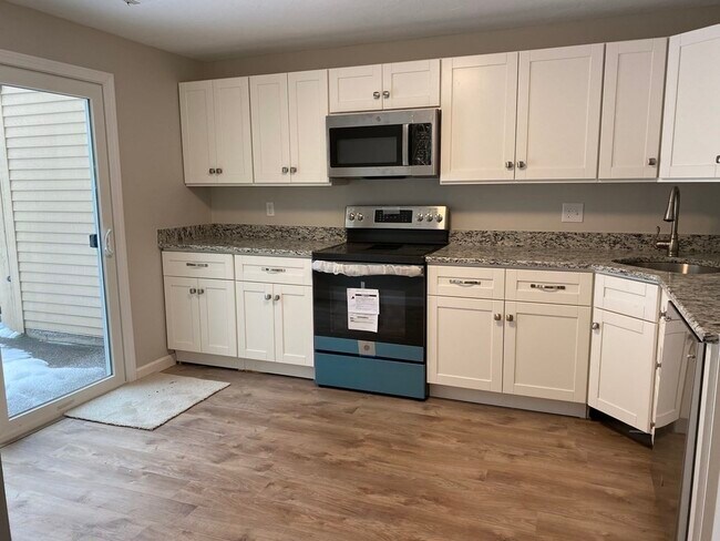 Photo - 905 Ridgefield Cir Condo Unit C